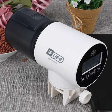 Elevate Your Aquarium Experience with the Feeder Fish Tank Intelligent Timing